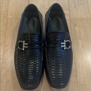 Like-new Salvatore Ferragamo Loafer